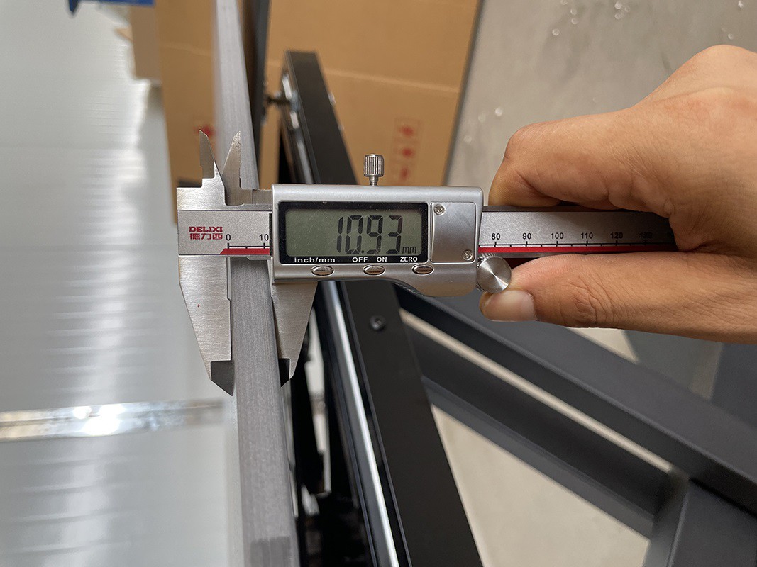 thickness of top thickness of top